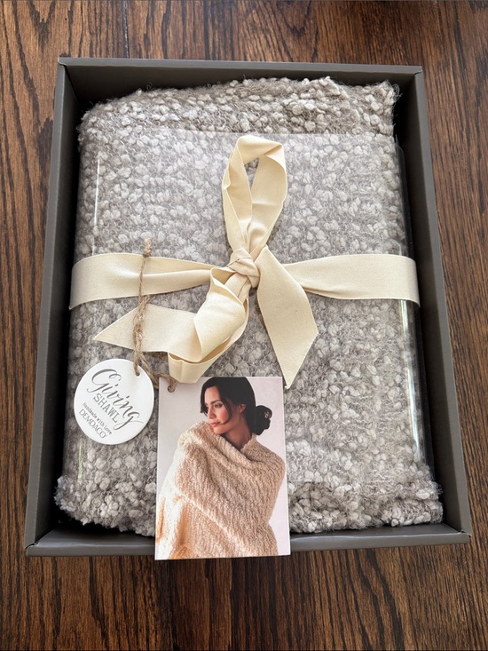Demdaco Accessories - Demdaco Giving Shawl Cream and Light Gray Cozy Chunky Shawl Throw